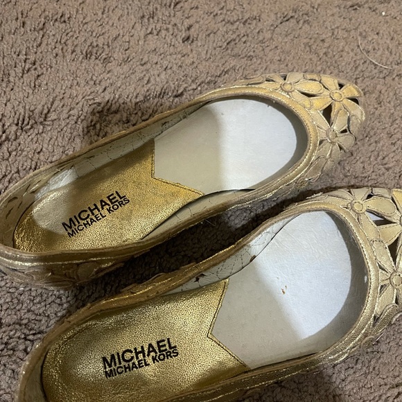 Michael Kors metallic gold floral sandals - Picture 3 of 4